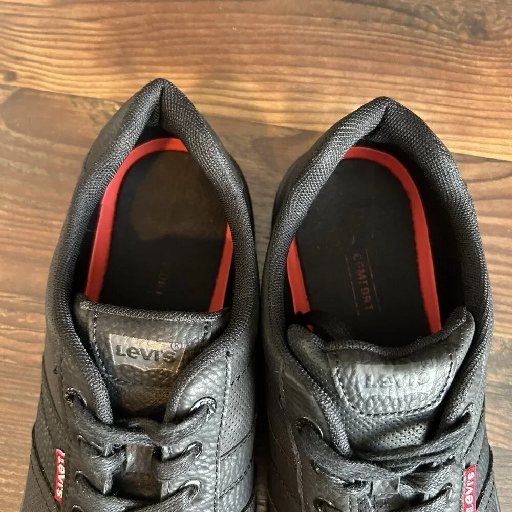 Levi's Men's Sneakers Size 13 Black Lace Up Low Top Shoes Logo EUC
